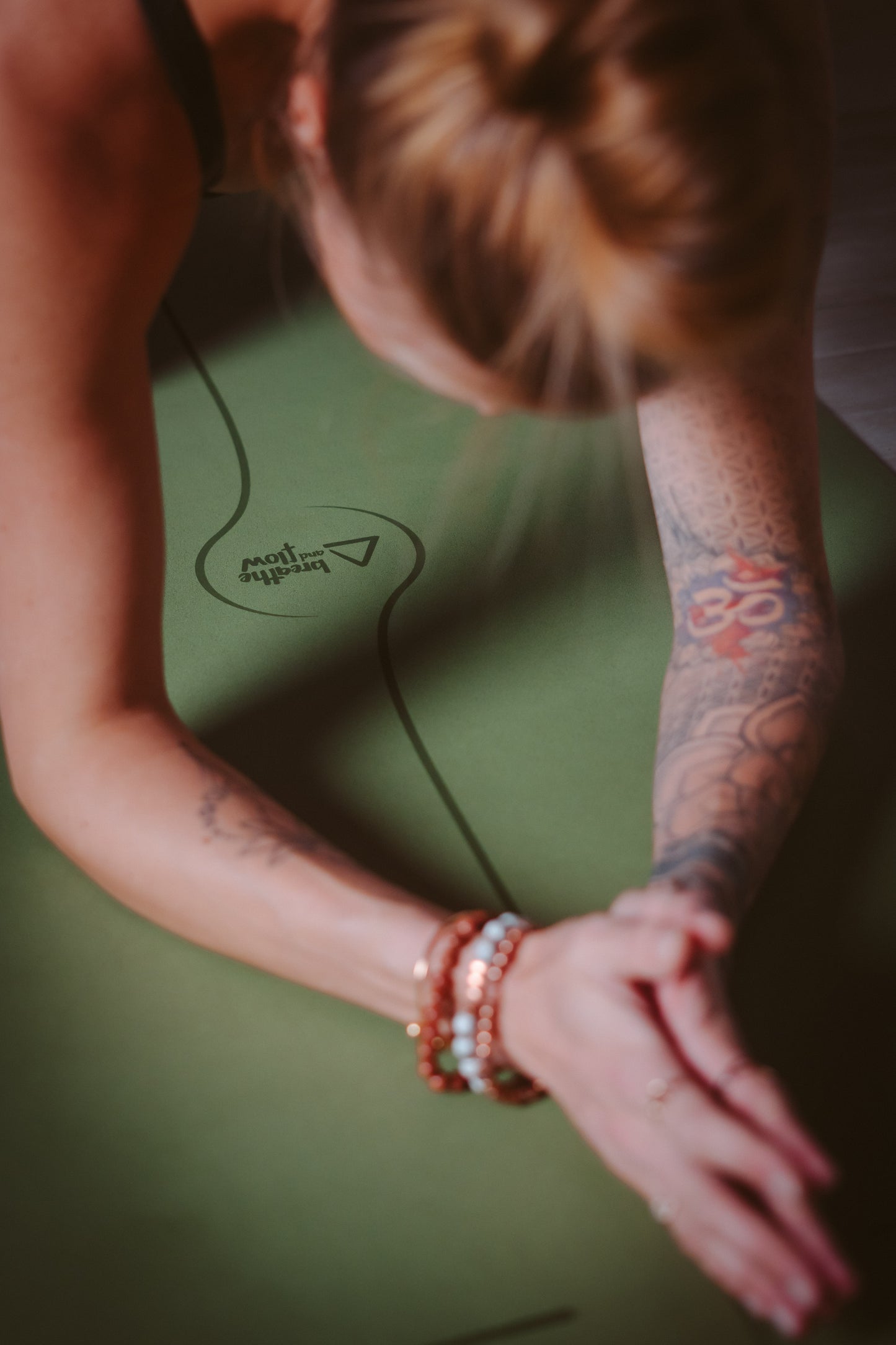 BREATHE AND FLOW YOGA MAT - Classic Minimalist