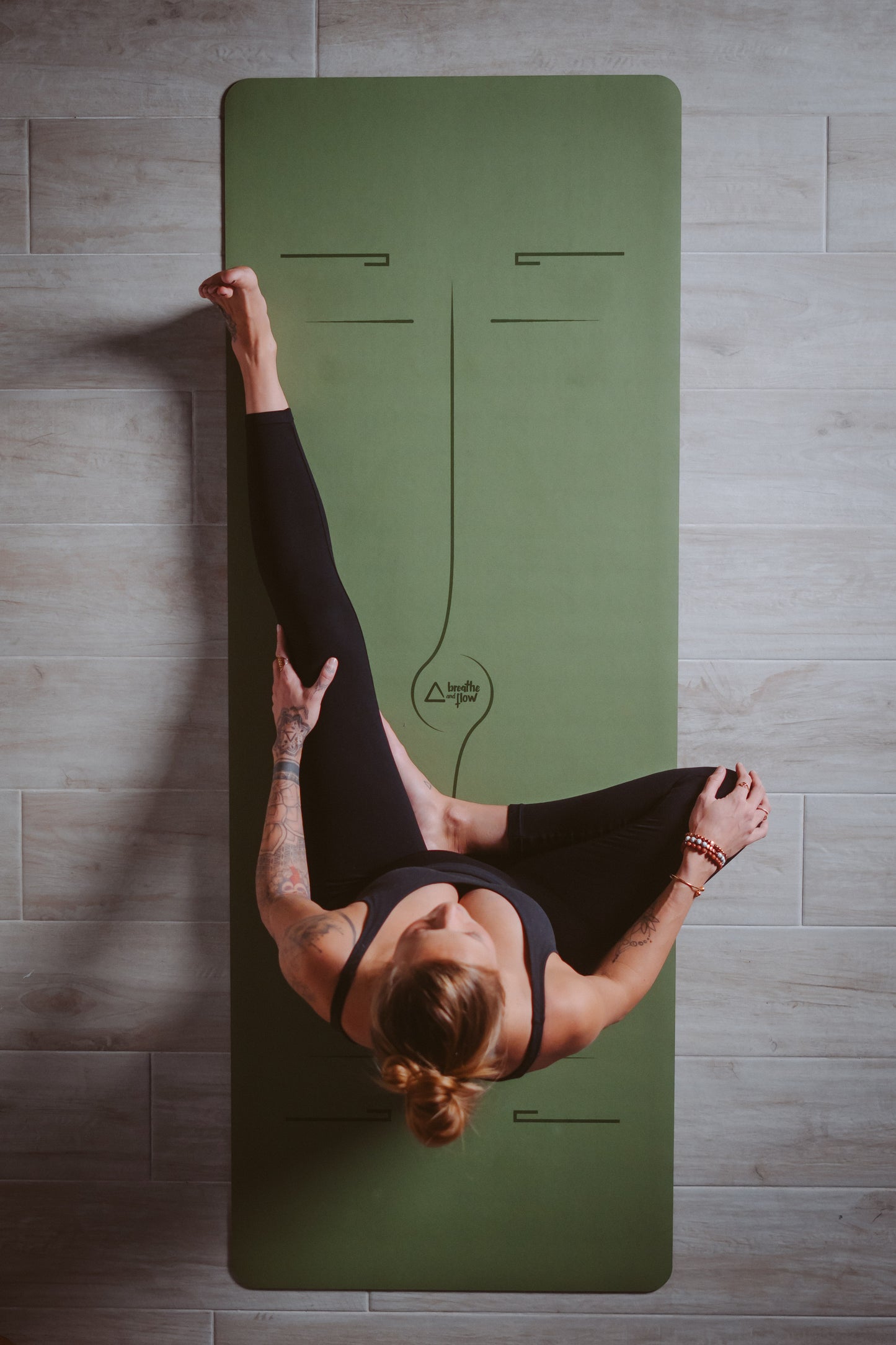 BREATHE AND FLOW YOGA MAT - Classic Minimalist