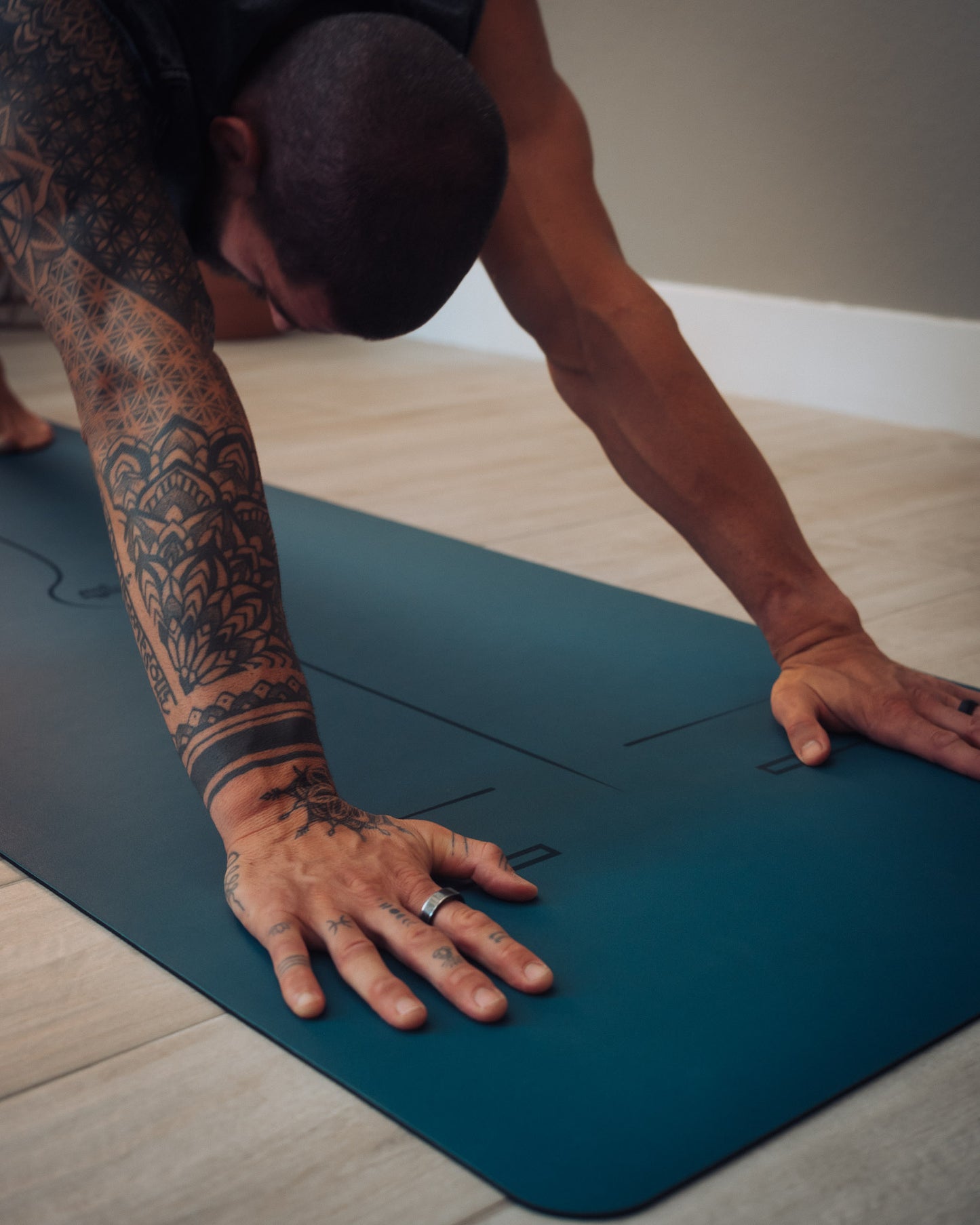 BLUE TRAVEL MINIMALIST YOGA MAT (Limited Edition)