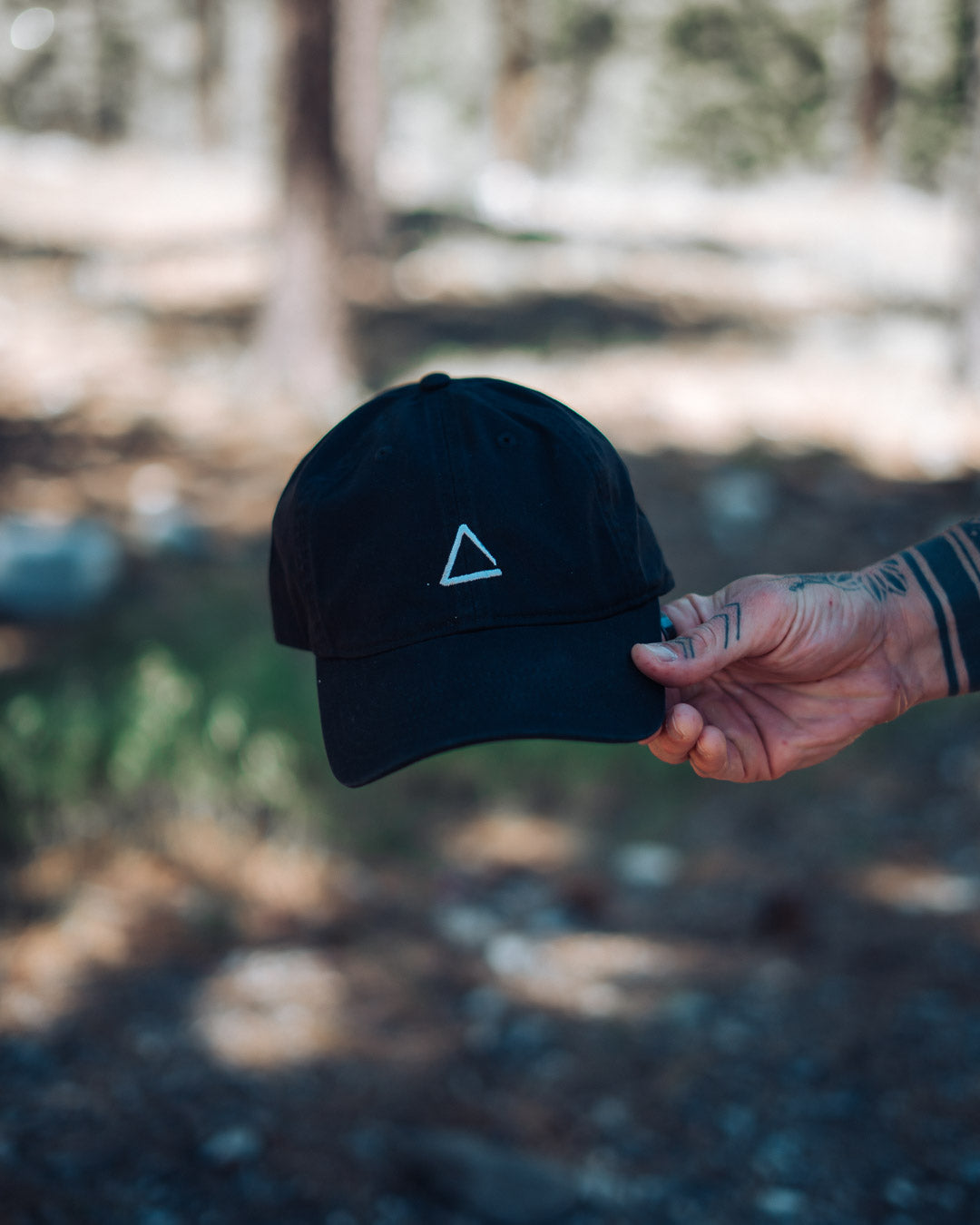 BLACK ORGANIC DAD HAT