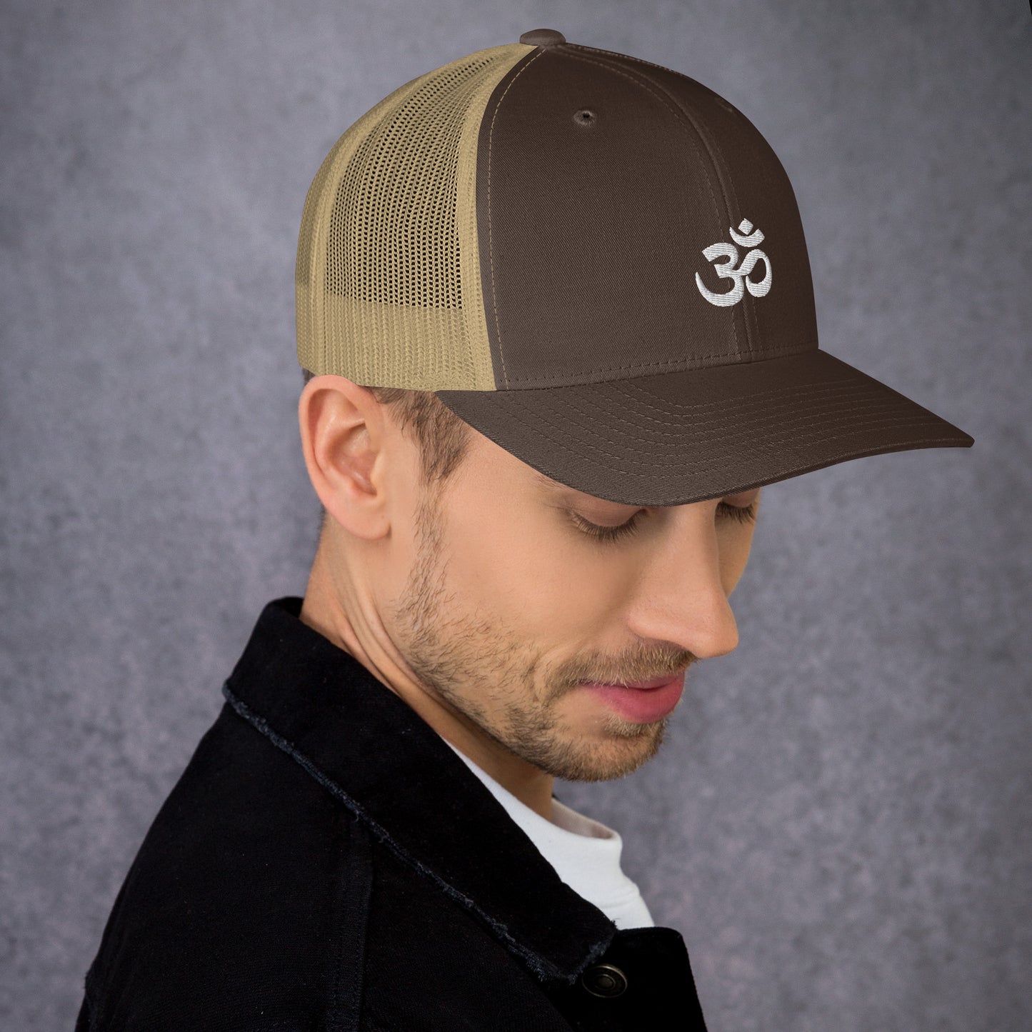 OM TRUCKER HAT