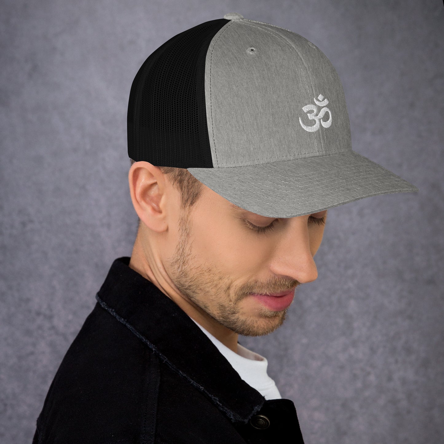 OM TRUCKER HAT