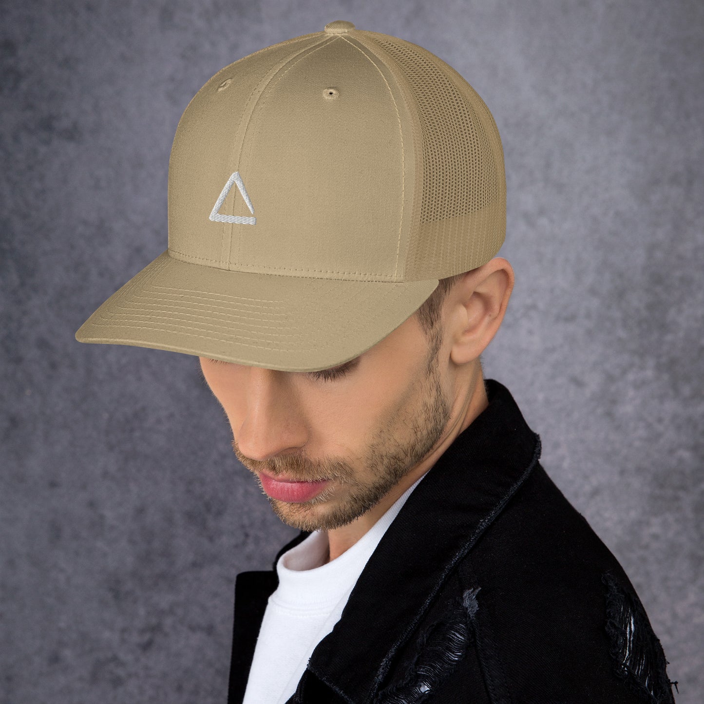 TRIANGLE TRUCKER HAT