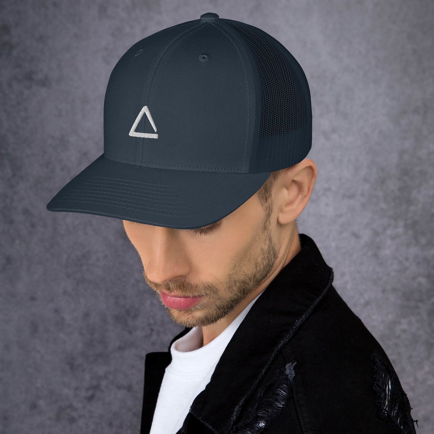 TRIANGLE TRUCKER HAT