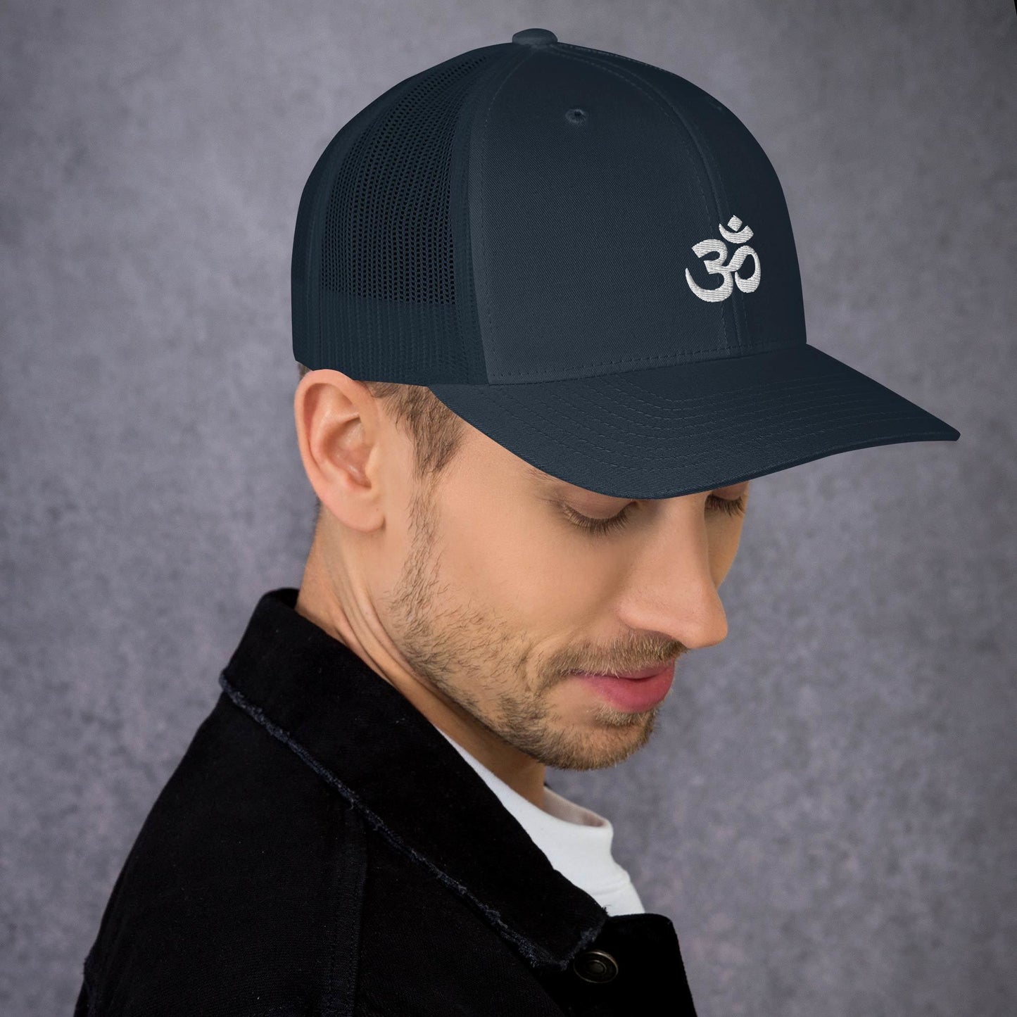 OM TRUCKER HAT