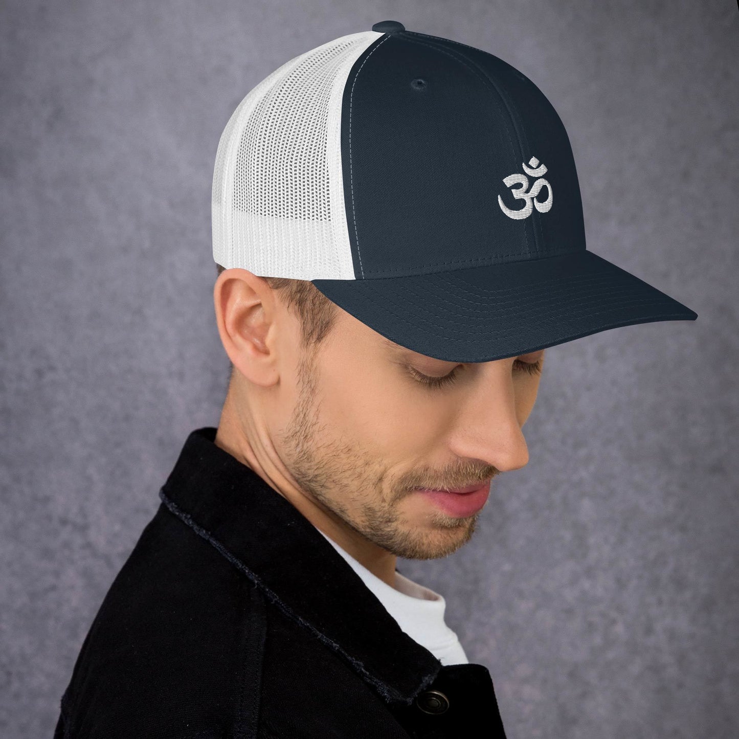 OM TRUCKER HAT