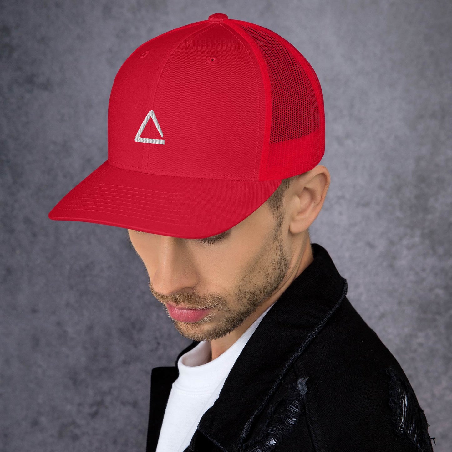 TRIANGLE TRUCKER HAT