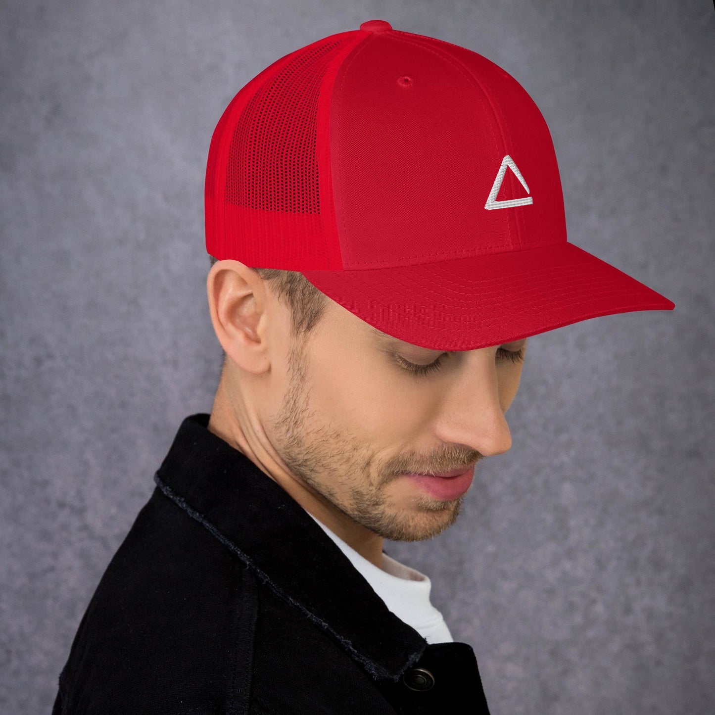 TRIANGLE TRUCKER HAT