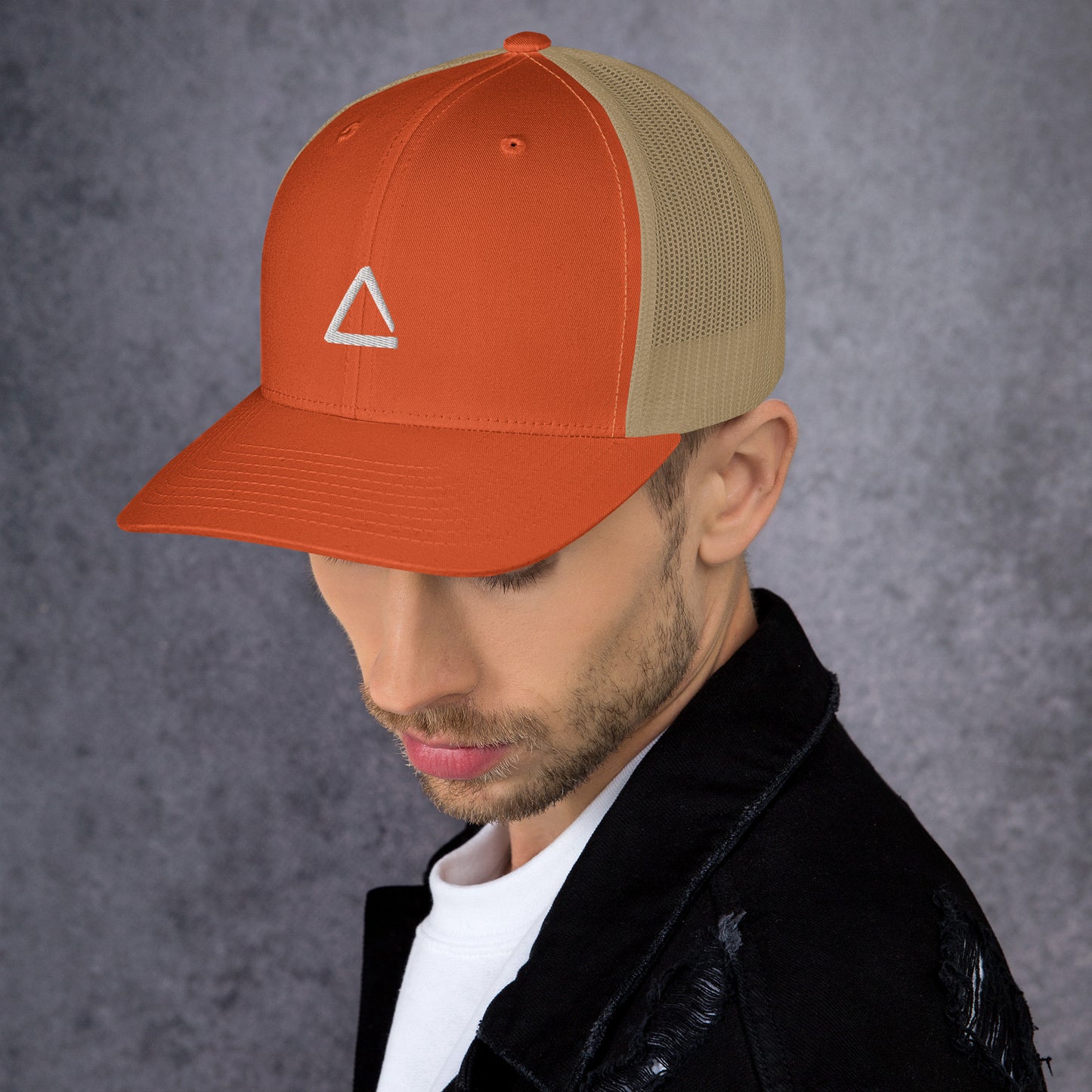 TRIANGLE TRUCKER HAT