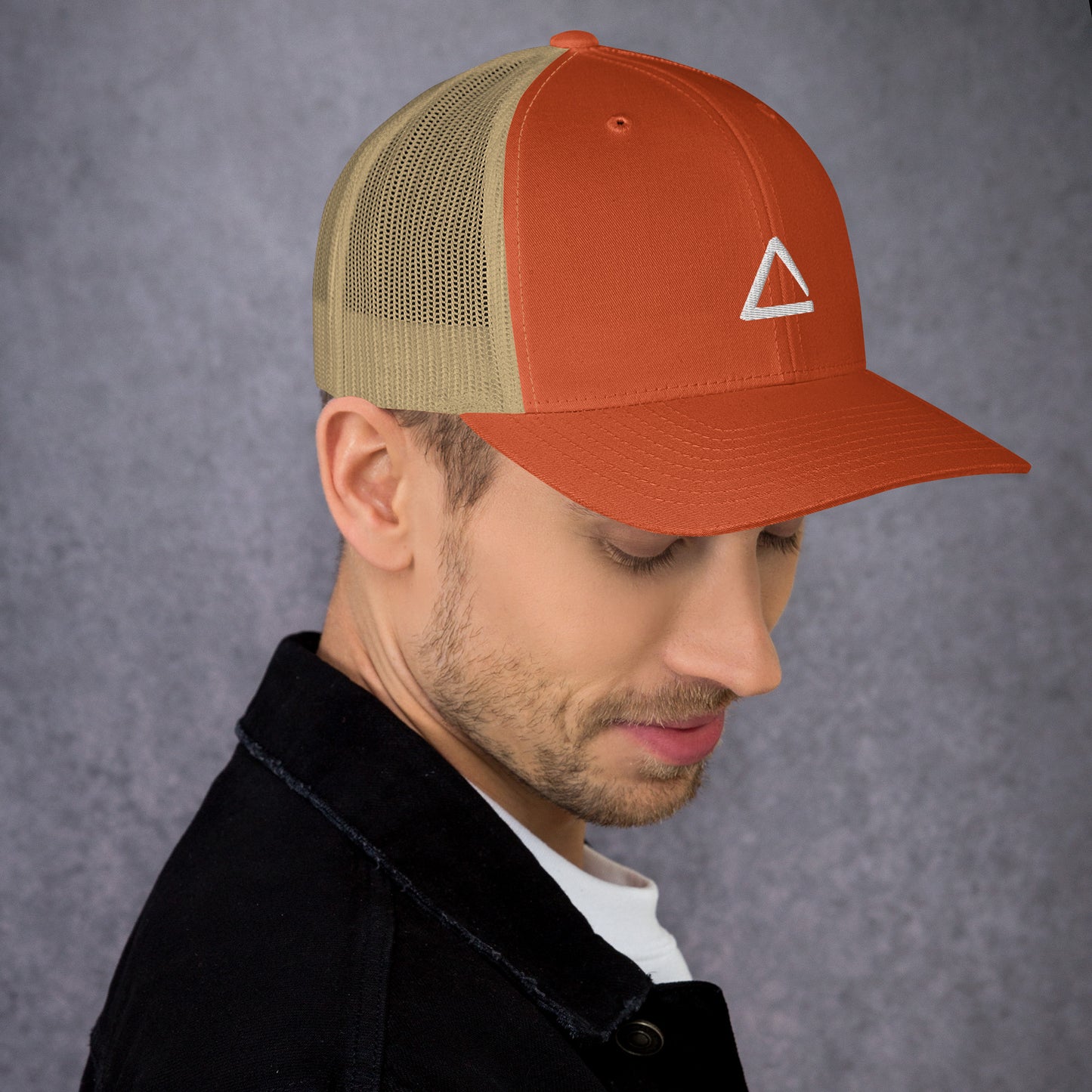 TRIANGLE TRUCKER HAT